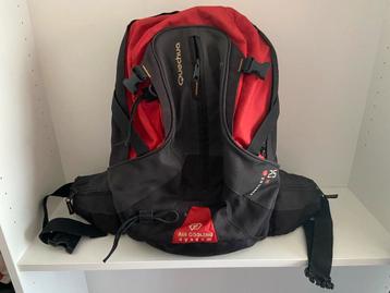 Quechua Rugzak Air Cooling 25 Liter Backpack Wandelrugzak beschikbaar voor biedingen