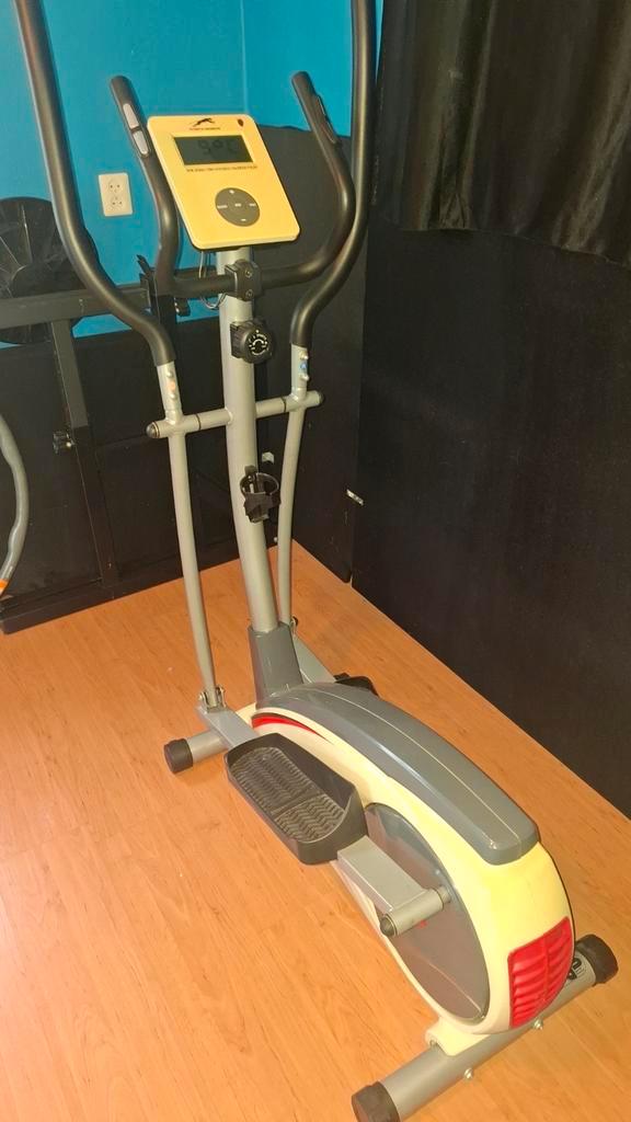 Fitura X Celerate Crosstrainer - Topconditie!, Sport en Fitness, Fitnessapparatuur, Zo goed als nieuw, Crosstrainer, Armen, Benen