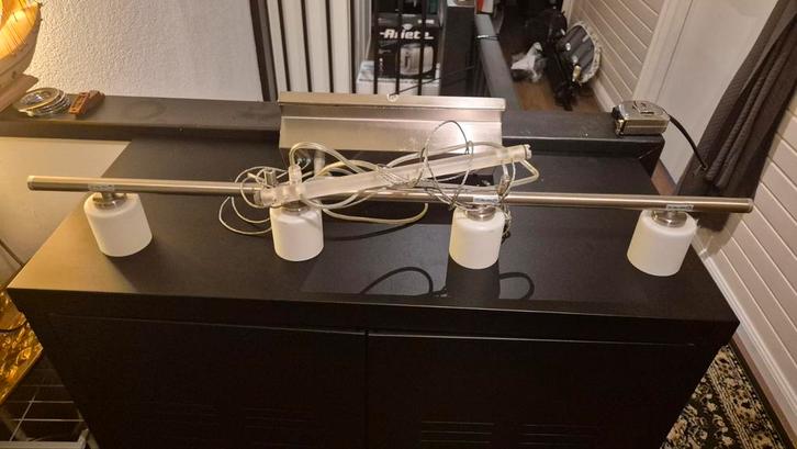 IKEA hanglamp – 4 spots – geborsteld staal met melkglas, Huis en Inrichting, Lampen | Hanglampen, Zo goed als nieuw, 75 cm of meer