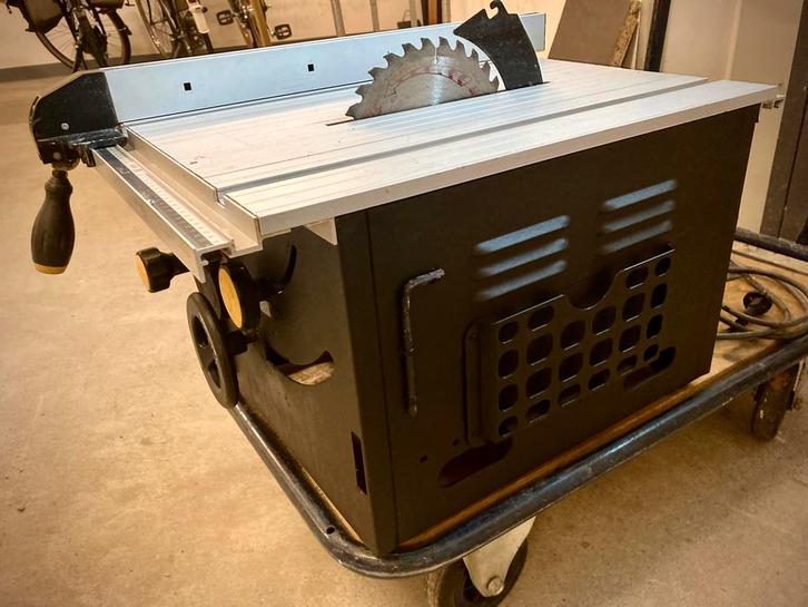 Tafelzaagmachine parkside PTKS 1800 SE, Doe-het-zelf en Verbouw, Gereedschap | Zaagmachines, Gebruikt, Afkortzaag, 1200 watt of meer