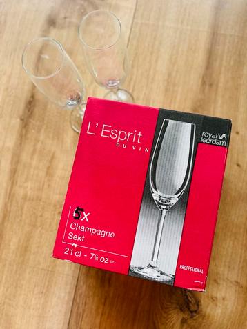 Royal Leerdam Champagne Glazen - 5 stuks beschikbaar voor biedingen