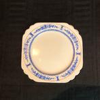 achtkantig blauwwit antiek porseleinen bordje van Royal Sons, Ophalen