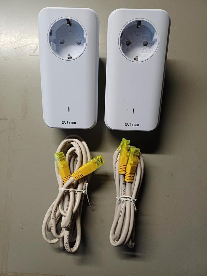2x Devolo 1200 Powerline adapter, inclusief 2 kabels, Computers en Software, Powerlines, Ophalen