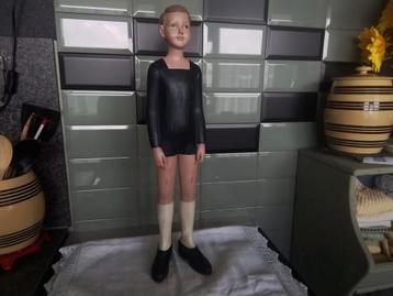 Grote brocante style decoratie pop jongen  beschikbaar voor biedingen