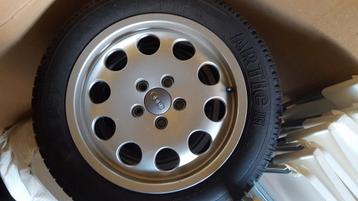 4 winterbanden met velg beschikbaar voor biedingen