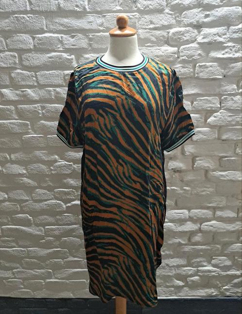 Jurk ivy beau maat 42, Kleding | Dames, Jurken, Zo goed als nieuw, Maat 42/44 (L), Zwart, Knielengte, Verzenden