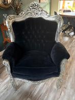 Barok Koningsstoel met Zwarte Bekleding, Ophalen