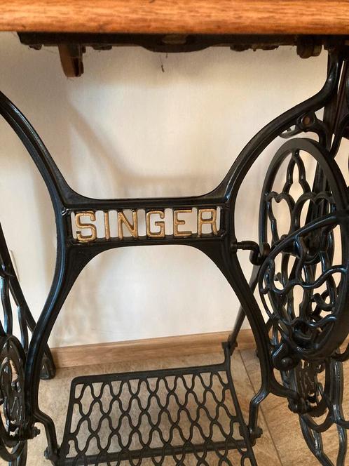 Oude singer naaimachine compleet met onderstel en afdekkap, Antiek en Kunst, Antiek | Naaimachines, Ophalen