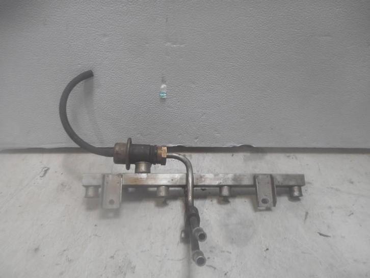 Injectiegalerij Opel Corsa B (73/78/79) (1994-09/2000-09), Auto-onderdelen, Motor en Toebehoren, Opel, Gebruikt