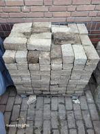 Gratis afhalen in Emmen: ca. 180 stuks grijze betonklinker., Tuin en Terras, Tegels en Klinkers, Beton, Gebruikt, Ophalen