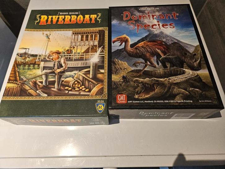Bordspellen te koop: riverboat en dominant specids, Hobby en Vrije tijd, Gezelschapsspellen | Bordspellen, Zo goed als nieuw, Ophalen of Verzenden