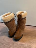 Beige uggs, Beige, Ophalen of Verzenden, Hoge laarzen, Zo goed als nieuw