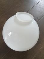 Melkwitte bollamp, Huis en Inrichting, Ophalen, Zo goed als nieuw, Wit, Rond