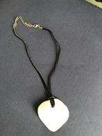 Ketting met witte steen hanger, Met hanger, Gebruikt, Wit, Ophalen of Verzenden