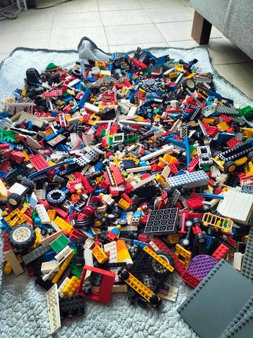 Lego 6,3kilo + platen  beschikbaar voor biedingen