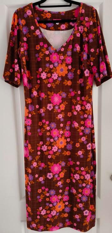 Tante Betsy May Picknick Coffee Jurk beschikbaar voor biedingen