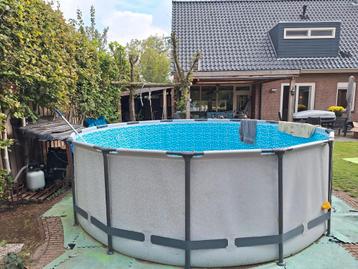 Zwembad bestway 427x122 incl veel accessoires.  beschikbaar voor biedingen
