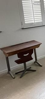 Gezocht; Oud schoolbankje met stoel, Ophalen of Verzenden, Gebruikt