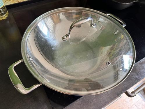 Sola Wok in nette staat, Huis en Inrichting, Keuken | Potten en Pannen, Gebruikt, Wok, Rvs, Inductieplaat, Keramische plaat, Ophalen of Verzenden