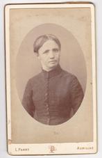 CDV van een Vrouw - Foto L. Parry Aurillac -, Gebruikt, Verzenden, Foto, Buitenland