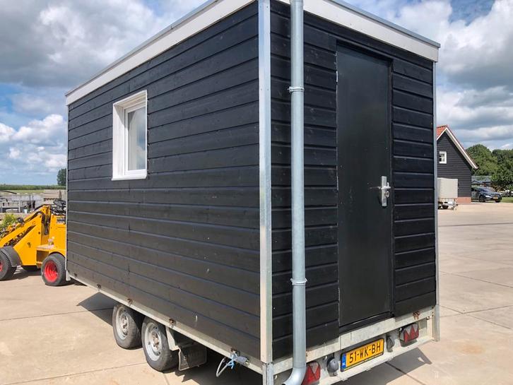 Schaftwagen 4x2  Keet met meubilair. Unit bouw, Doe-het-zelf en Verbouw, Bouwketen en Schaftketen, Zo goed als nieuw, Ophalen of Verzenden