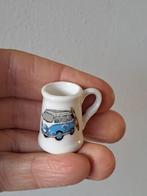 Porselein bierpul, Volkswagen bus met surfplank, D2xH3cm bl, Antiek en Kunst, Antiek | Porselein, Ophalen of Verzenden