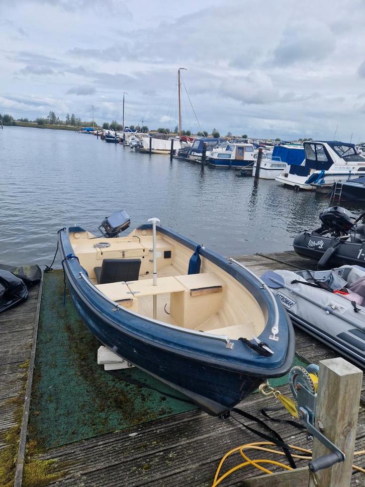 Motorboot / Visbootje - toerbootje - bootje met 8pk yamaha, Watersport en Boten, Vis- en Consoleboten, Gebruikt, Benzine, Buitenboordmotor