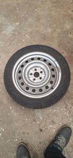 Winterbanden met stalen velg - Toyota CHR/Corolla,verso,Enz, Ophalen, Gebruikt, 16 inch, Banden en Velgen