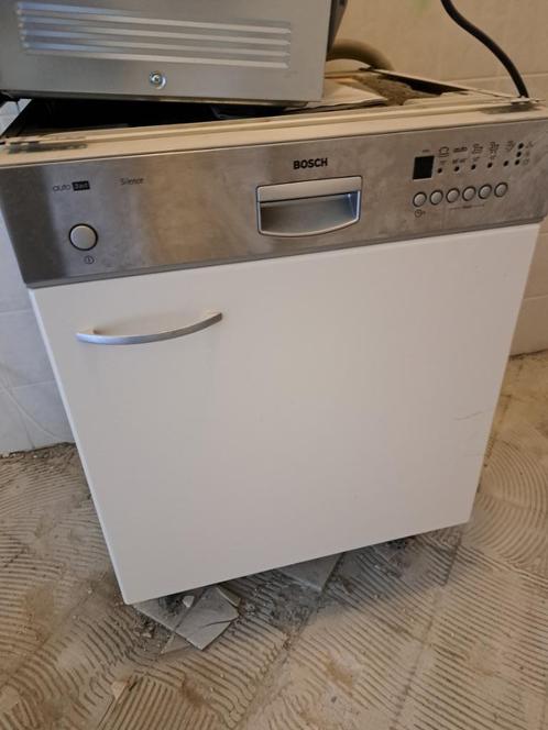 Bosch Silence 3 in 1 inbouwvaatwasser, Witgoed en Apparatuur, Vaatwasmachines, Inbouw, 85 tot 90 cm, 45 tot 60 cm, Minder dan 10 liter