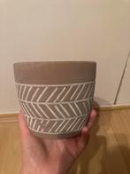 Bloempot grijs geometrisch, Rond, Binnen, Ophalen of Verzenden, Zo goed als nieuw