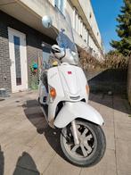 Kymco like 50t scooter (blauw kenteken), Fietsen en Brommers, Scooters | Kymco, Ophalen, Gebruikt, Like, Benzine