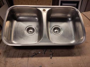 RVS Dubbele Wasbak - Keuken beschikbaar voor biedingen