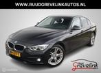 BMW 3-serie 318i EXE H6 Navigatie Full Led 18"Velgen DonkerG, Lichtsensor, Zwart, Origineel Nederlands, Handgeschakeld