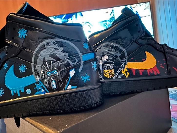 Custom Mortal Kombat Air Jordan 1 collectors item, Kleding | Heren, Schoenen, Zo goed als nieuw, Sneakers of Gympen, Zwart, Ophalen of Verzenden