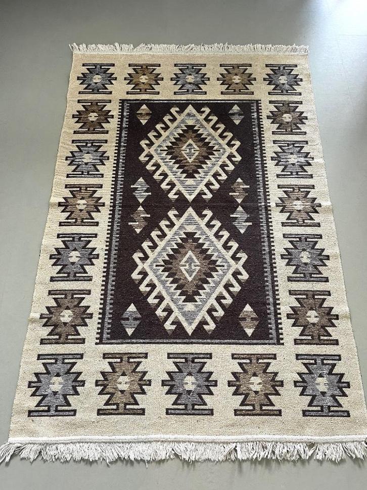 Vloerkleed dubbelzijdig 180x120, Huis en Inrichting, Stoffering | Tapijten en Kleden, Zo goed als nieuw, 100 tot 150 cm, 150 tot 200 cm