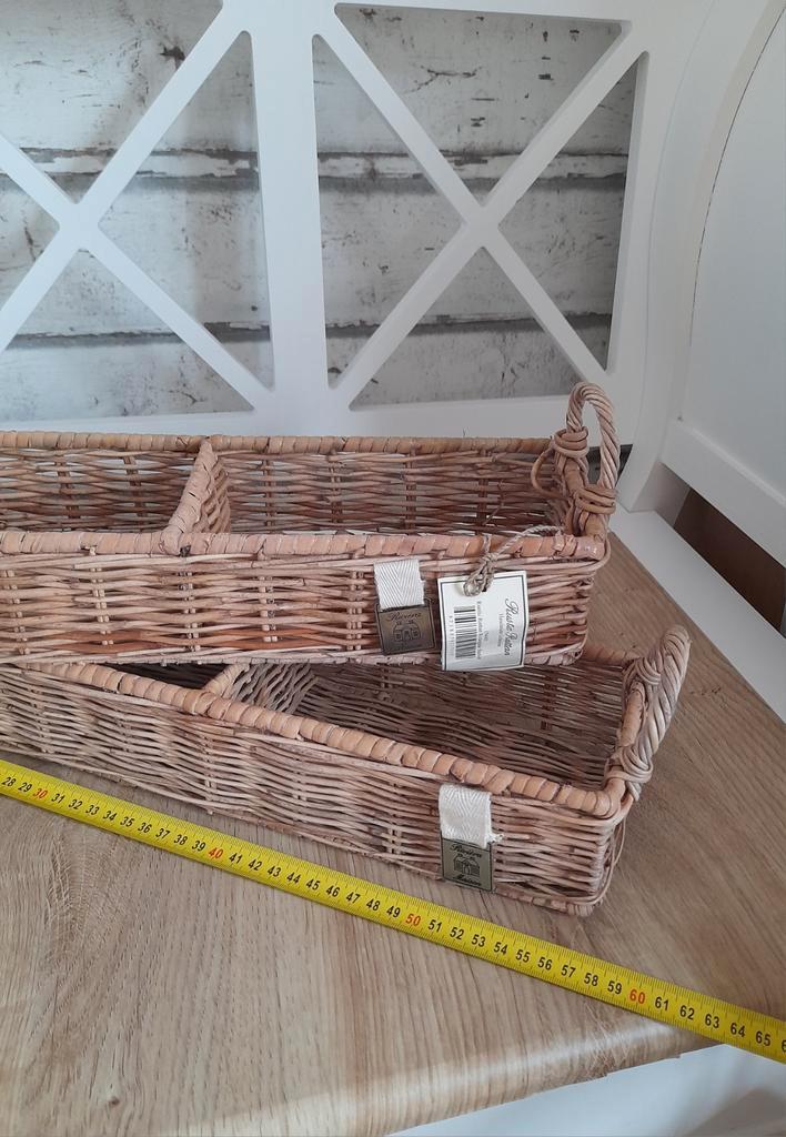 2 rattan 3 vaks manden riviera maison, Huis en Inrichting, Woonaccessoires | Schalen en Manden, Rechthoekig, Riet, Verzenden