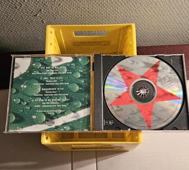 Collectors item Heineken Hits CD met CD kratje uit 1996, Verzamelen, Biermerken, Zo goed als nieuw, Overige typen, Heineken, Ophalen of Verzenden