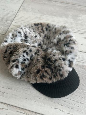 Dames hoed / pet beschikbaar voor biedingen