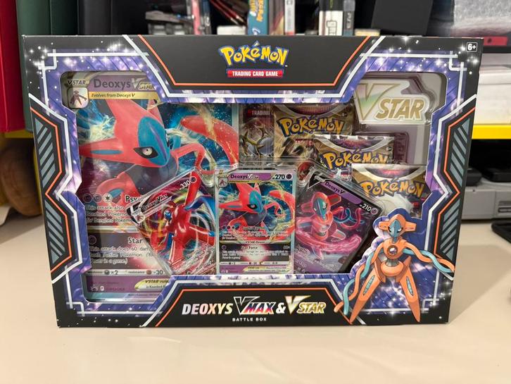 Deoxys Vmax & Vstar Pokemon Box Sword & Shield, Hobby en Vrije tijd, Verzamelkaartspellen | Pokémon, Zo goed als nieuw, Boosterbox