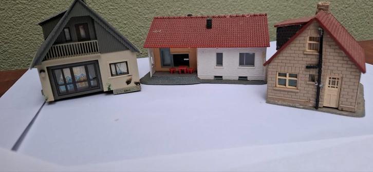 HO 3 VERSCHILLENDE MODELHUISJES, Huizen en Kamers, Kamers te huur