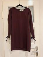 Bordeaux rode jurk Cotton Club., Kleding | Dames, Jurken, Maat 38/40 (M), Ophalen of Verzenden, Zo goed als nieuw, Boven de knie