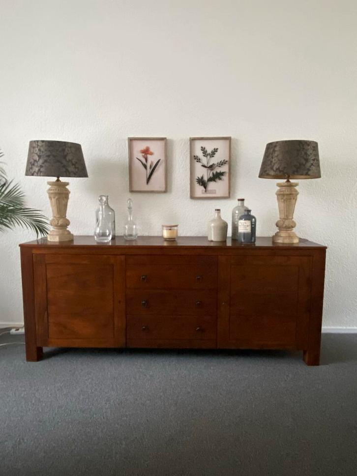 Dressoirkast massief hout bruin, Huis en Inrichting, Kasten | Dressoirs, Zo goed als nieuw, 150 tot 200 cm, 25 tot 50 cm, Met lade(s)