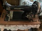Ouderwetse naaimachine Pfaff, Ophalen