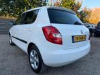 Skoda Fabia 1.2 TSI Elegance Dealer Onderhoud Binnen Gestaan, Auto's, Skoda, Euro 5, 86 pk, 4 cilinders, Wit