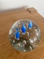 Glazen presse-papier met blauwe walvissen, Ophalen of Verzenden, Zo goed als nieuw