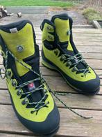 Nieuwe categorie D Lowa alpinisme bergschoenen maat 43,5, Sport en Fitness, Bergsport en Wandelen, Schoenen, Ophalen of Verzenden