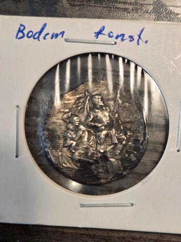 Zilveren herdenkingsmunt,bodem vonds. beschikbaar voor biedingen