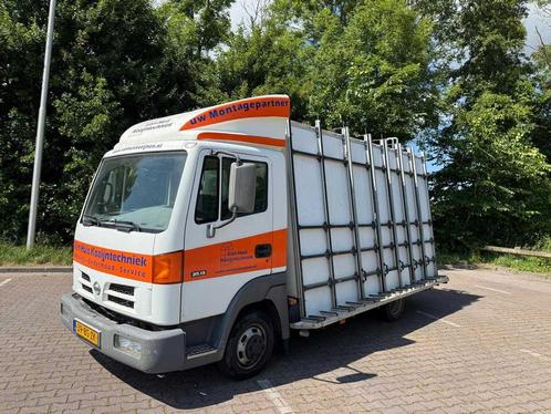 Nissan Atleon 125.35-320 glaswagen kozijnenwagen klein rijbe, Auto's, Nissan, Bedrijf, Overige modellen, Diesel, Euro 3, Overige carrosserieën