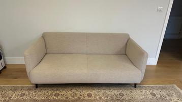 Sofa beschikbaar voor biedingen