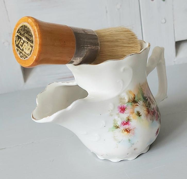 ENGELS OUD PORSELEIN SCHEERSCHUIM POT & SCHEERKWAST "VERO", Antiek en Kunst, Curiosa en Brocante, Ophalen of Verzenden